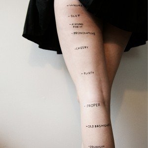 como as mulheres são de acordo com o tamanho de suas saias