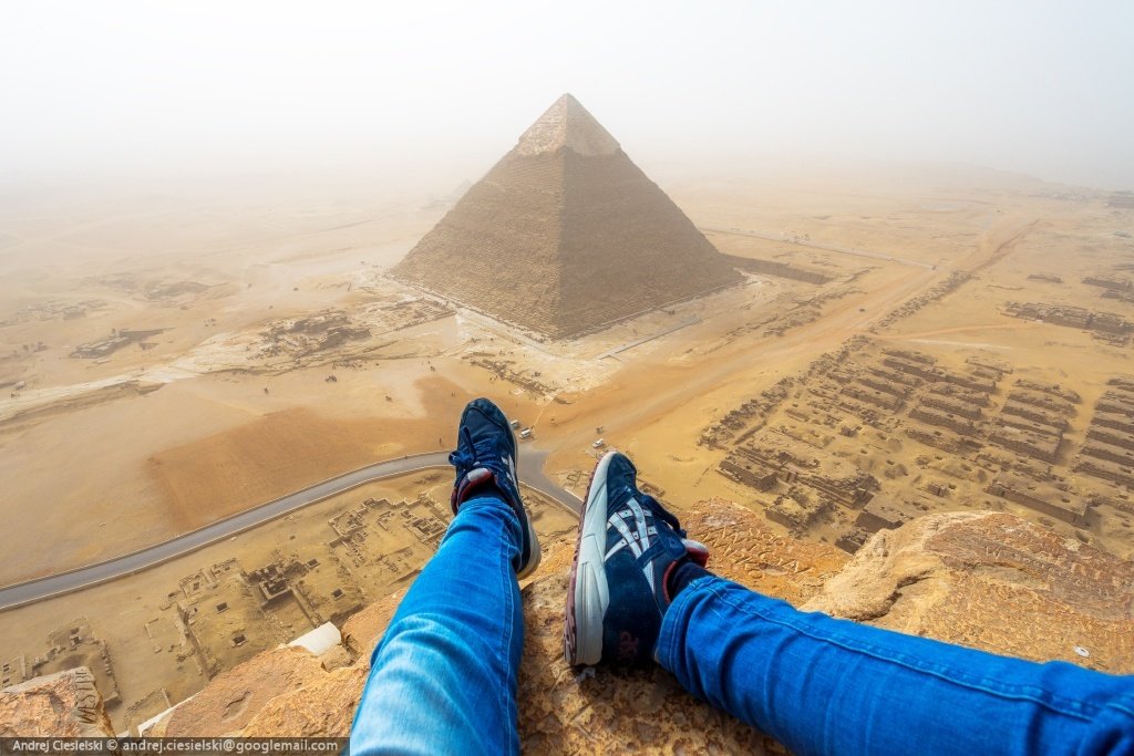 Escalando uma piramide do egito de 146 metros 7