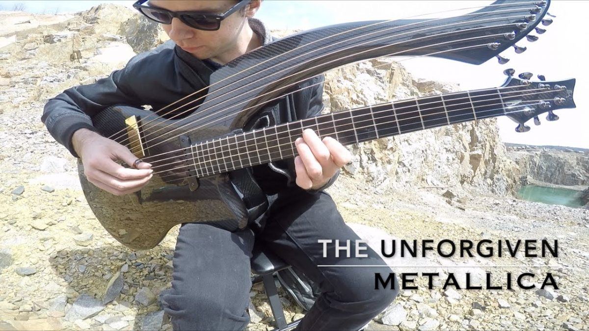 Tocando The Unforgiven do Metallica em uma guitarra harpa