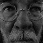 Dylan Eakin autodescrito fotorrealista produz retratos de carvao hiperrealistas 45