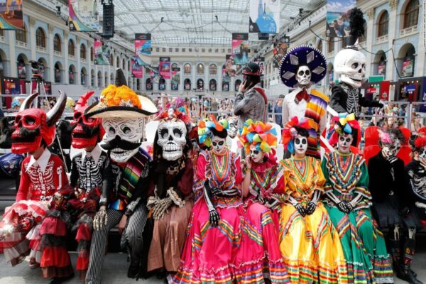 Fotos da tradicao mexicana do Dia de Los Muertos CAPA