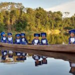 Confira esta linda sessao de fotos que marca a alfabetizacao de criancas ribeirinhas no Amazonas 50