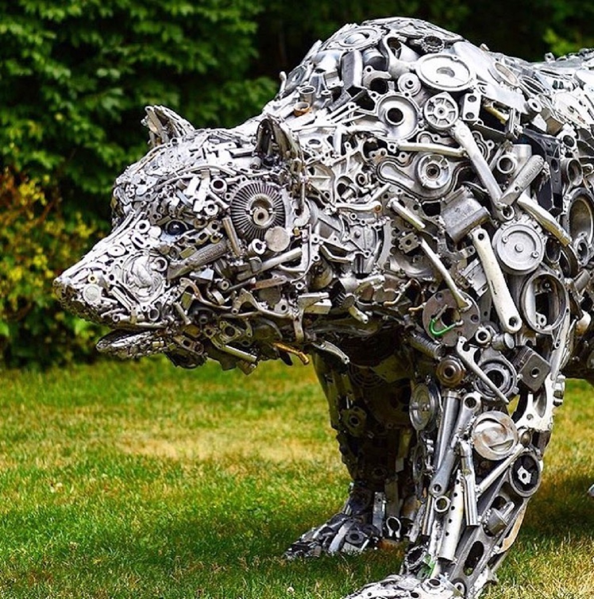Brian Mock artista americano transforma porcas parafusos e sucata em esculturas de animais em tamanho real 8