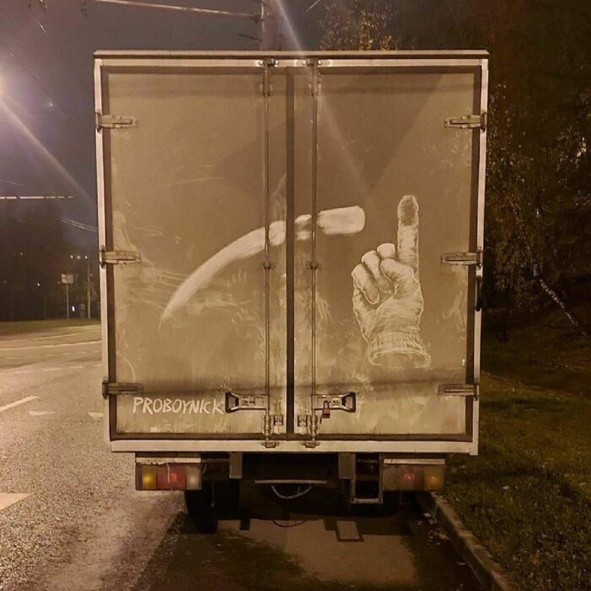 Nikita Golubev artista russa cria desenhos incriveis em caminhoes e tecnica chama atencao 5