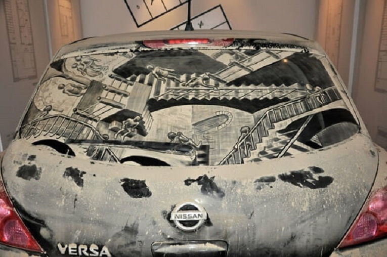 Scott Wade da Vinci do Po cria desenhos em carros empoeirados 8